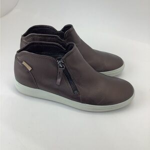 Ecco Soft 7 Low Booties Ankle Boots womens size 7-7.5 (EU 38) metallic brown